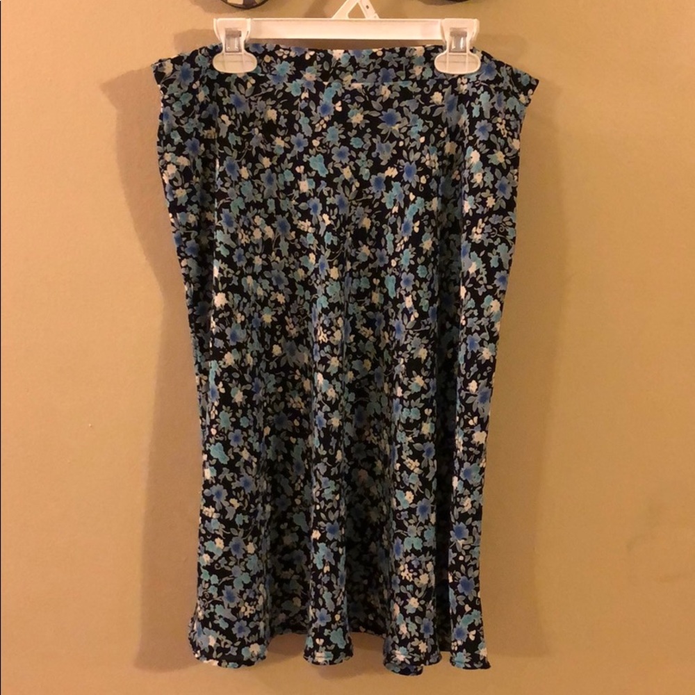 Flower patterned skirt